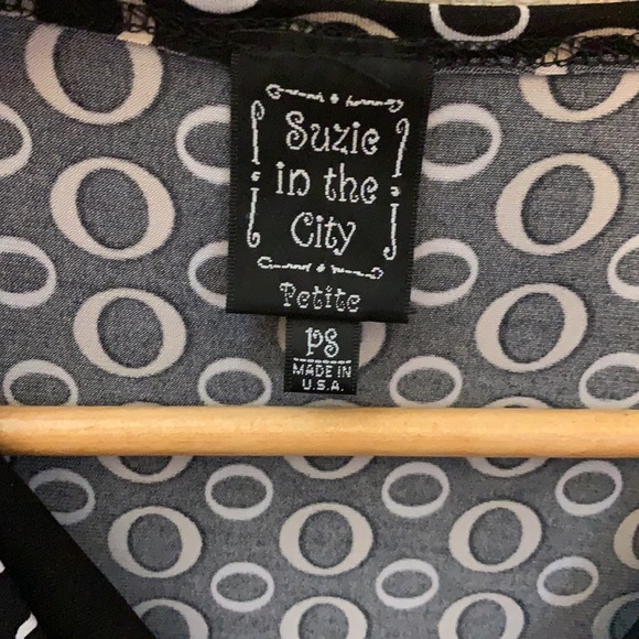 Top - Picture 2 of 3